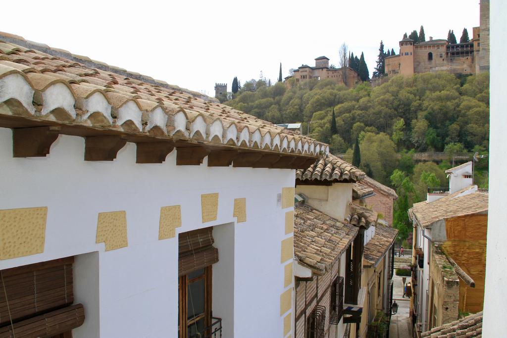 Apartamentos Inside Paseo De Los Tristes Granada Exterior photo