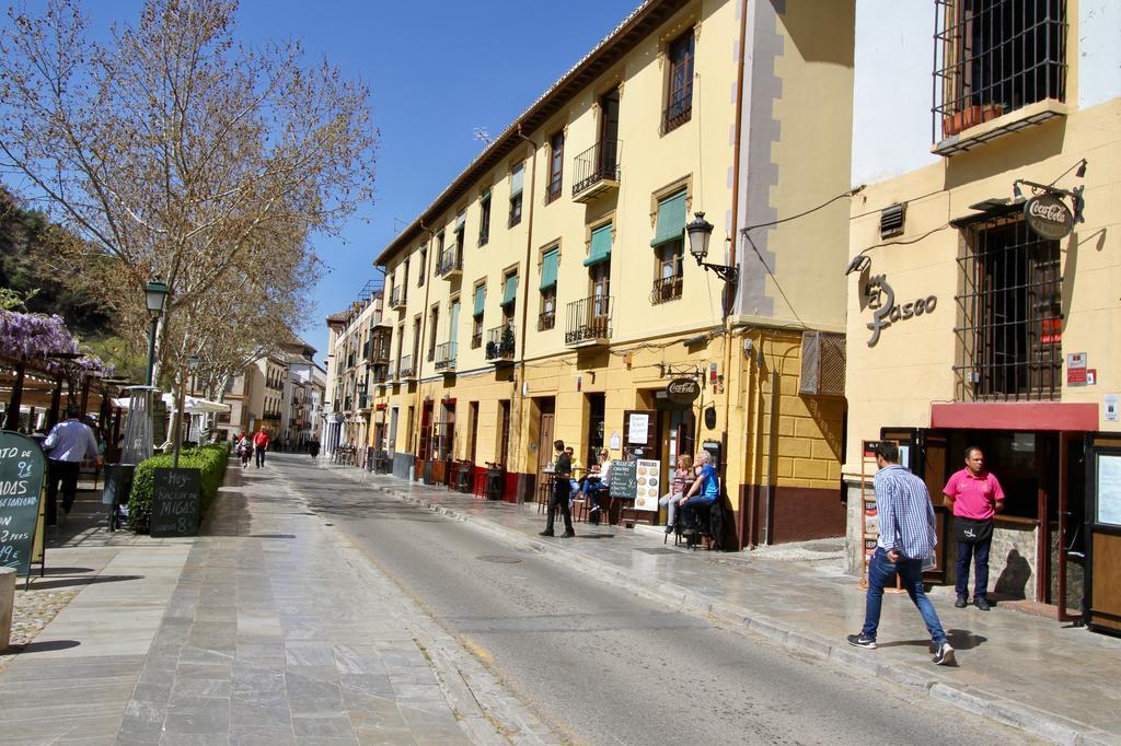 Apartamentos Inside Paseo De Los Tristes Granada Exterior photo